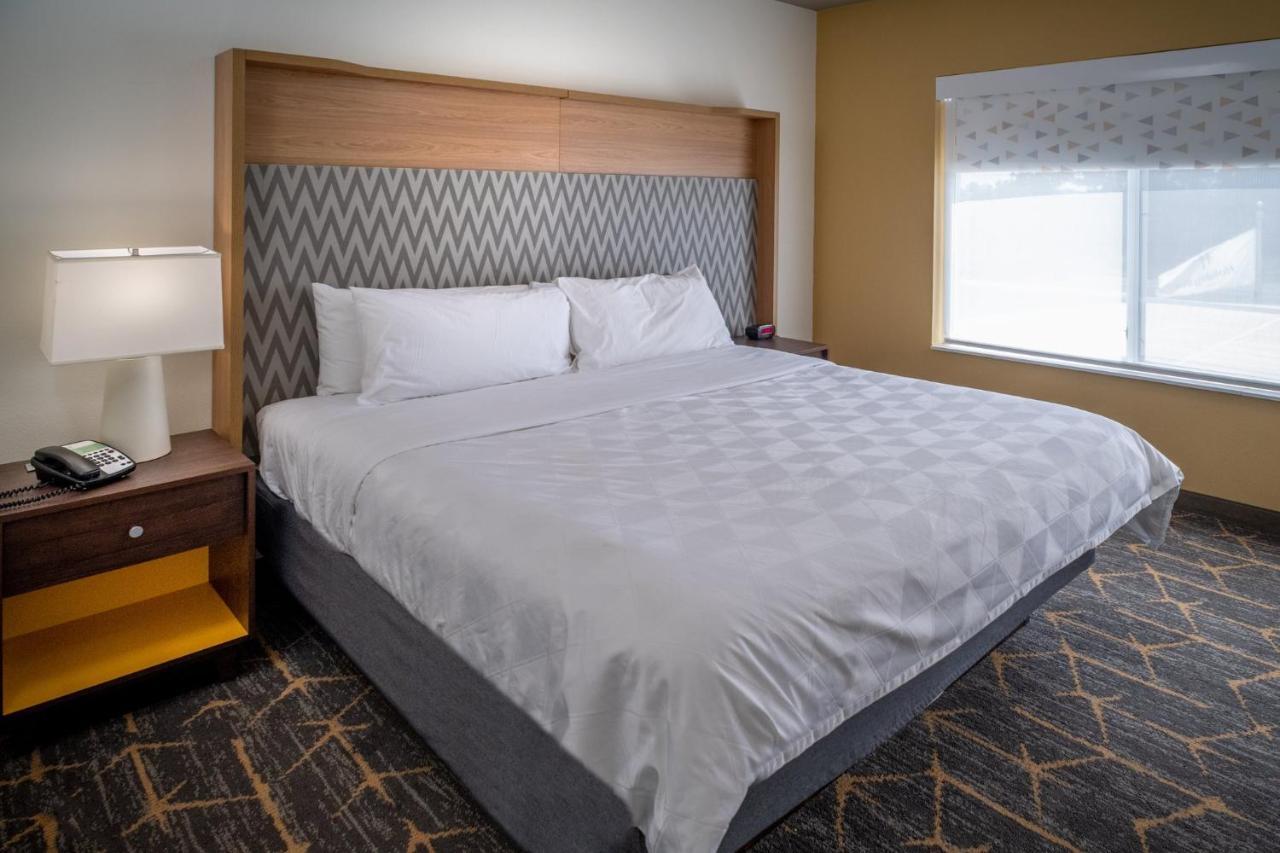 Holiday Inn Hotel & Suites Beckley By Ihg Екстериор снимка