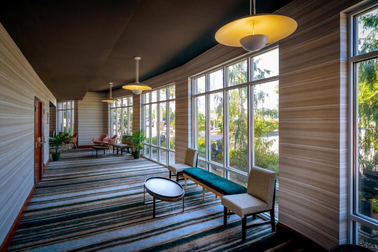 Holiday Inn Hotel & Suites Beckley By Ihg Екстериор снимка