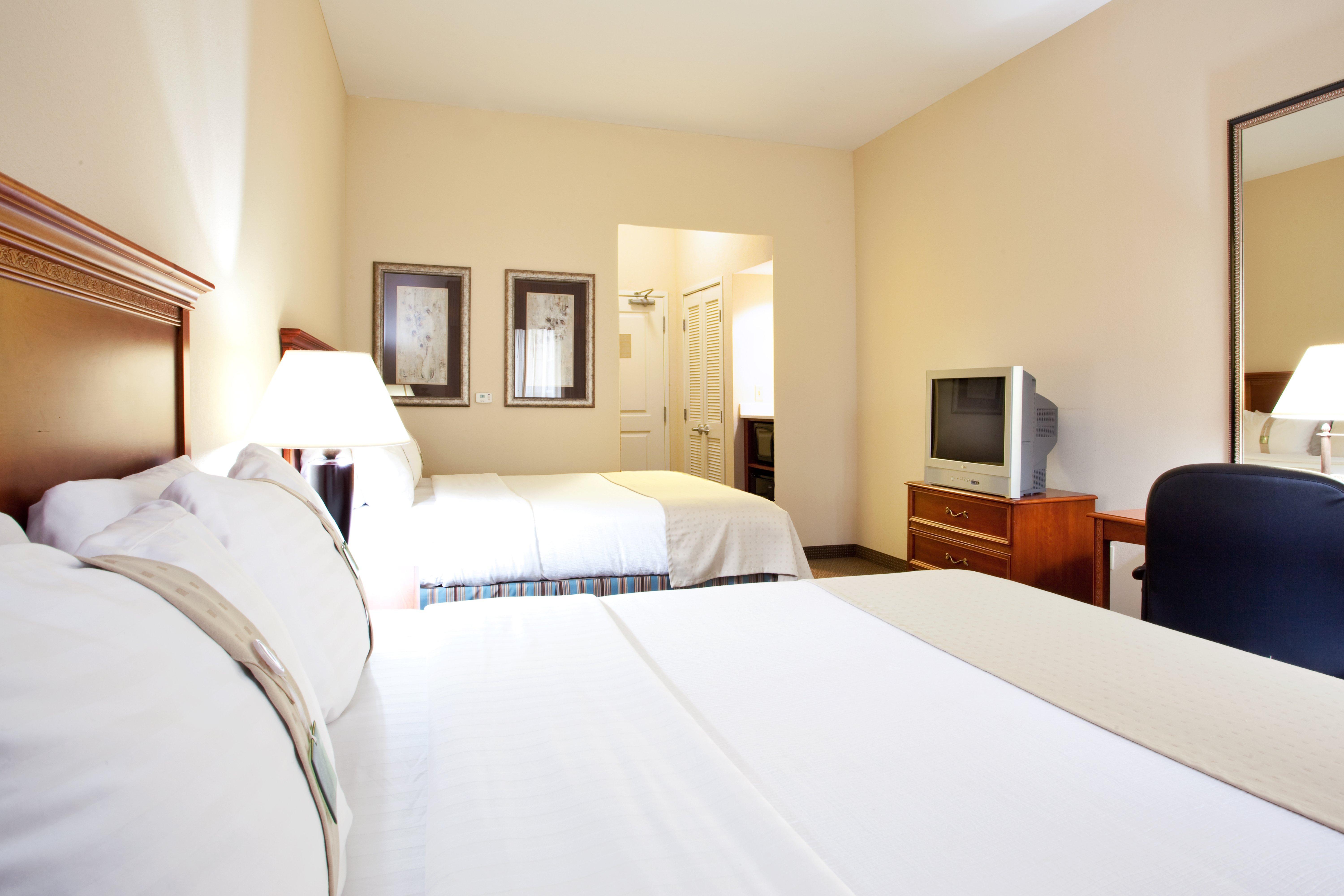Holiday Inn Hotel & Suites Beckley By Ihg Екстериор снимка