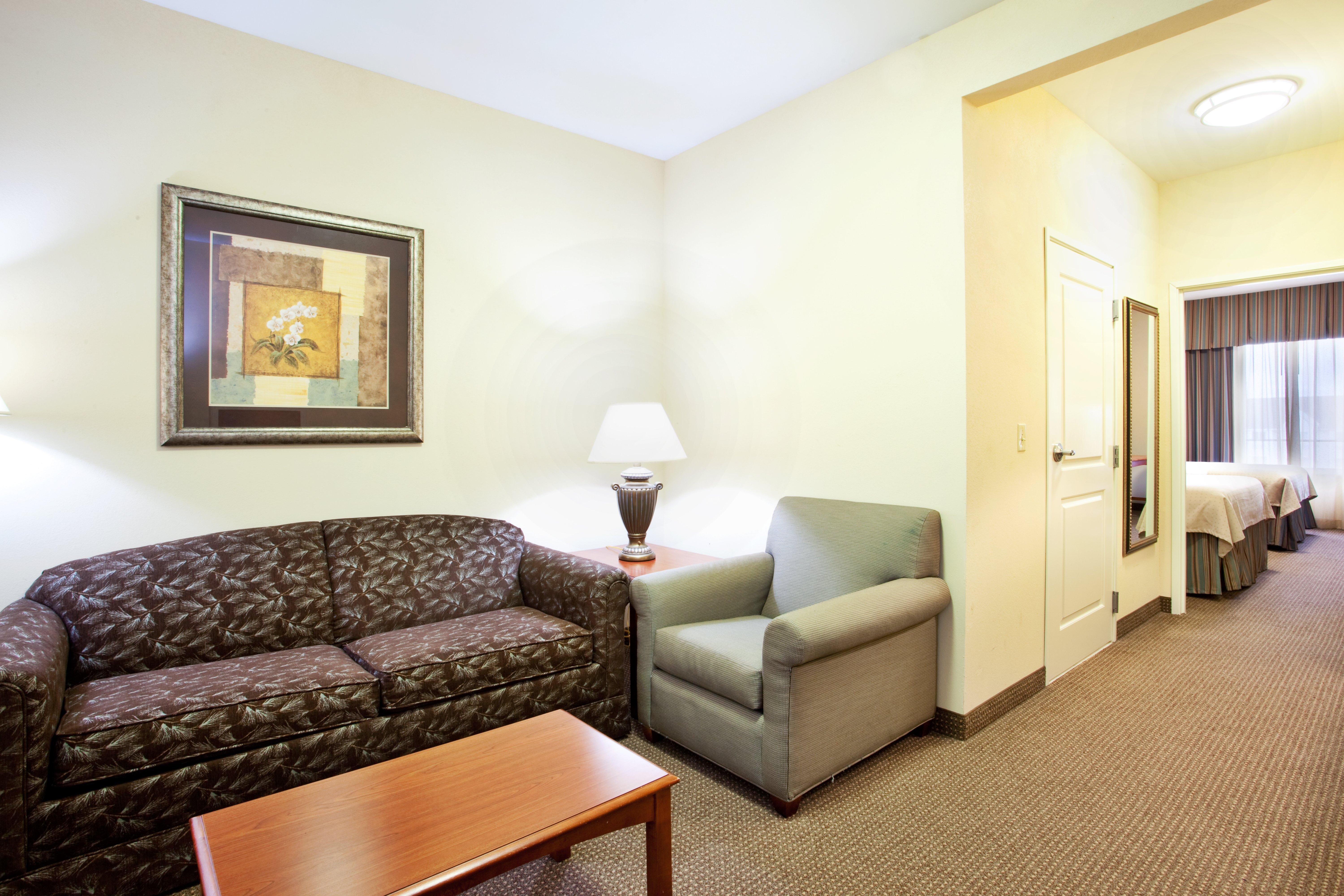 Holiday Inn Hotel & Suites Beckley By Ihg Екстериор снимка